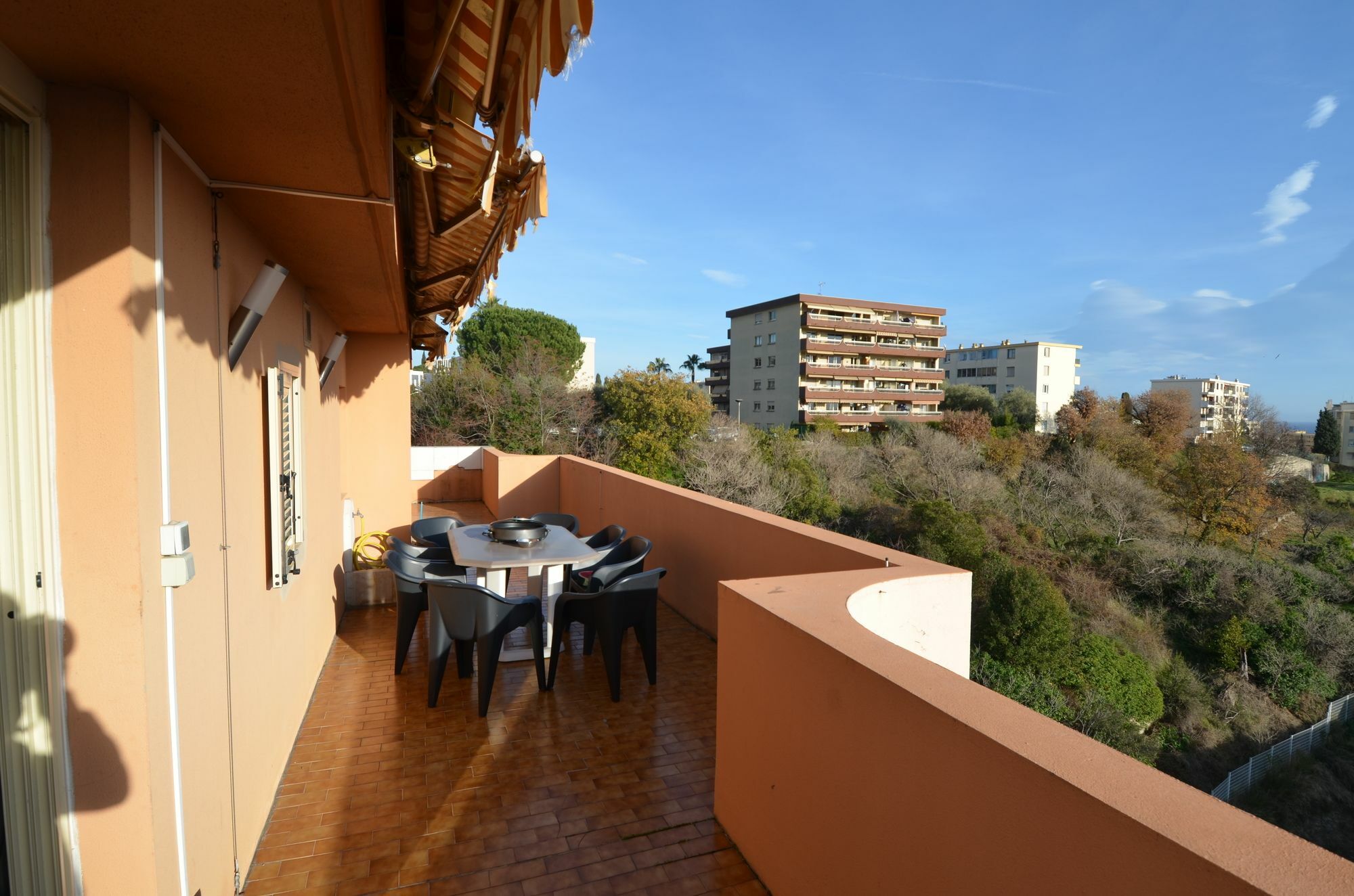 Appartement Rooftop 8 Personnes Grande Terrasse Avec Parking Quartier Aeroport Nice Dış mekan fotoğraf